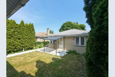 [Address not provided], Skokie, IL 60076 - Photo 16