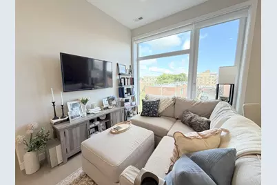 3757 N Sheffield Avenue #302, Chicago, IL 60613 - Photo 8