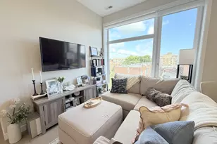 3757 N Sheffield Ave, Chicago, IL 60613 - Photo 8