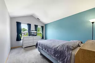 7411 Grandview Ct, Carpentersville, IL 60110 - Photo 12