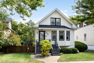 704 S Harvey Ave, Oak Park, IL 60304 - Photo 1