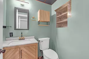 414 Gainsborough Ct, Bolingbrook, IL 60440 - Photo 8