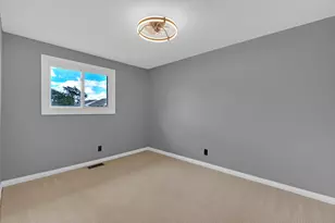 414 Gainsborough Ct, Bolingbrook, IL 60440 - Photo 12
