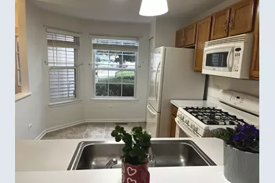 2117 Orchard Lane #2117, Carpentersville, IL 60110 - Photo 6