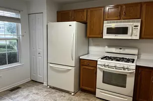 2117 Orchard Ln, Carpentersville, IL 60110 - Photo 4