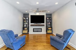 2030 N 72nd Ct, Elmwood Park, IL 60707 - Photo 6