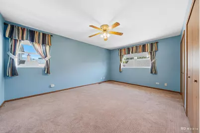 10325 S Whipple Street, Chicago, IL 60655 - Photo 12