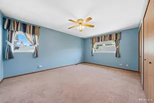 10325 S Whipple St, Chicago, IL 60655 - Photo 12