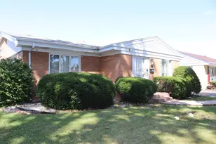 10834 Hastings St, Westchester, IL 60154 - Photo 2