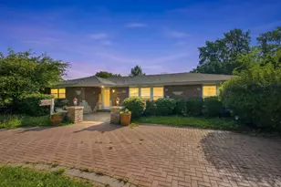 1124 Gael Dr, Joliet, IL 60435 - Photo 1