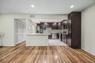2102 Stanley Ct, Schaumburg, IL 60194 - Photo 6