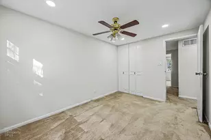 2102 Stanley Ct, Schaumburg, IL 60194 - Photo 16