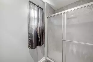3041 Sherwood Ave, Markham, IL 60428 - Photo 14