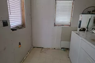 405 Marion St, Warsaw, IL 62379 - Photo 14
