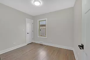 2231 N 73rd Ave, Elmwood Park, IL 60707 - Photo 10