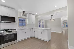 2231 N 73rd Ave, Elmwood Park, IL 60707 - Photo 12