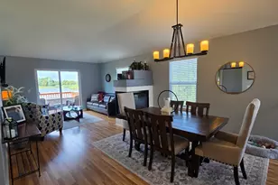 540 Legend Ln, McHenry, IL 60050 - Photo 2