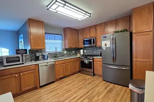 540 Legend Ln, McHenry, IL 60050 - Photo 6