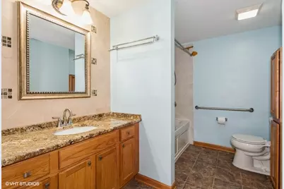 2240 S Grace Street #404, Lombard, IL 60148 - Photo 8