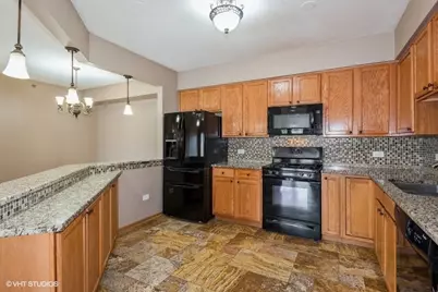 2240 S Grace Street #404, Lombard, IL 60148 - Photo 4