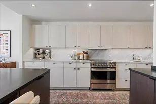 1 E Schiller St, Chicago, IL 60610 - Photo 12