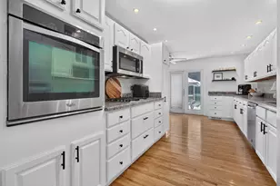 2021 Lancaster Ln, Wheaton, IL 60189 - Photo 22