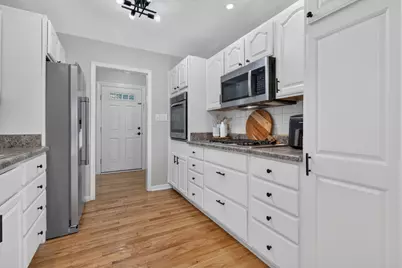 2021 Lancaster Lane, Wheaton, IL 60189 - Photo 18