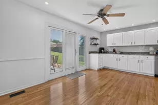 2021 Lancaster Ln, Wheaton, IL 60189 - Photo 16