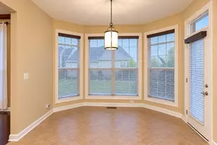 541 Bridgestone Ct, Inverness, IL 60010 - Photo 12
