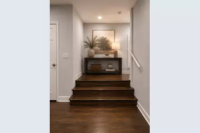 1059 N Lorel Avenue, Chicago, IL 60651 - Photo 8