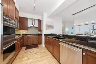1201 S Prairie Ave, Chicago, IL 60605 - Photo 4