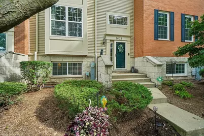 1628 Edinburgh Drive #100-2, Bartlett, IL 60103 - Photo 2
