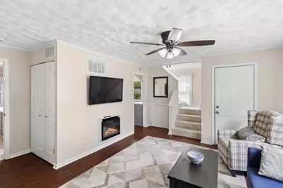 1033 Crescent Court, Round Lake Beach, IL 60073 - Photo 10