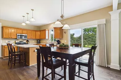 18804 W Chatham Way, Lake Villa, IL 60046 - Photo 10