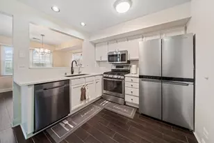 4825 Turnberry Dr, Hoffman Estates, IL 60010 - Photo 12
