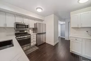 4825 Turnberry Dr, Hoffman Estates, IL 60010 - Photo 10