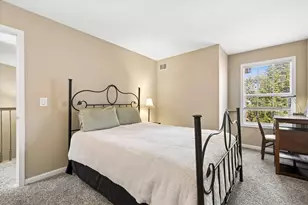 2008 Ivy Ridge Dr, Hoffman Estates, IL 60192 - Photo 16
