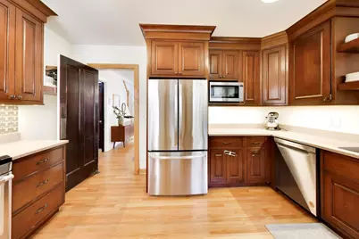 4147 N Dickinson Avenue, Chicago, IL 60641 - Photo 10