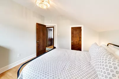 4147 N Dickinson Avenue, Chicago, IL 60641 - Photo 32