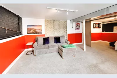 4147 N Dickinson Avenue, Chicago, IL 60641 - Photo 38