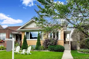 4147 N Dickinson Ave, Chicago, IL 60641 - Photo 2