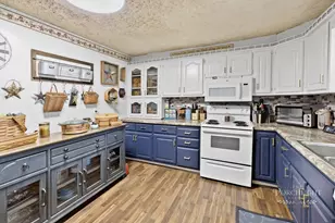 176 S Jefferson Ave, Bradley, IL 60915 - Photo 6