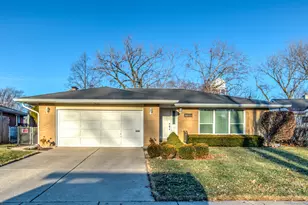 3316 Brookmeade Dr, Rolling Meadows, IL 60008 - Photo 2