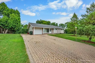 260 Flagstaff Lane, Hoffman Estates, IL 60169 - Photo 2