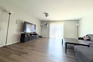 1243 Brown St, Des Plaines, IL 60016 - Photo 4