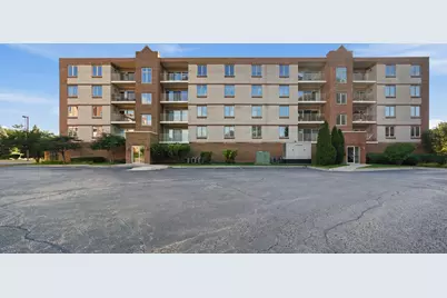 [Address not provided], Elmhurst, IL 60126 - Photo 2