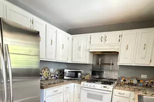 1625 Sycamore Ln, Aurora, IL 60504 - Photo 4