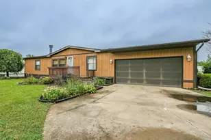 148 Daniel Ct, Manteno, IL 60950 - Photo 1