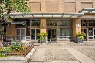 2 E Erie Street #2001, Chicago, IL 60611 - Photo 4