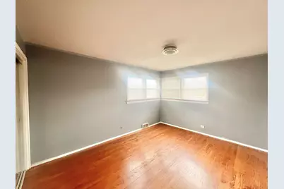 5032 Crain Street, Skokie, IL 60077 - Photo 4
